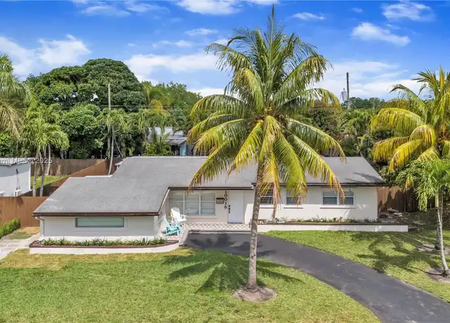 Property at 10015 SW 85th Ter, Miami, FL, 33173, 3 beds, 2 baths, [object Object]