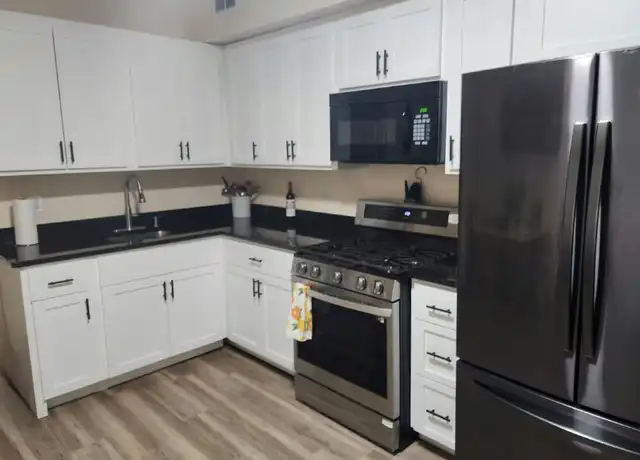 Property at 1405 S Perry St Unit I, Montgomery, AL, 36104, 1 bed, 1 bath, [object Object]