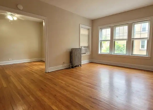 Property at 916 Reba Pl Unit 2N, Evanston, IL, 60202, 1 bed, 1 bath, [object Object]