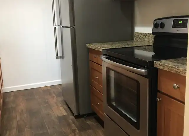 Property at 2834 15th Ave W Unit 103, Seattle, WA, 98119, 2 beds, 1.5 baths, [object Object]