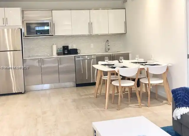 Property at 700 16th St #110, Miami Beach, FL, 33139, 1 bed, 1 bath, [object Object]
