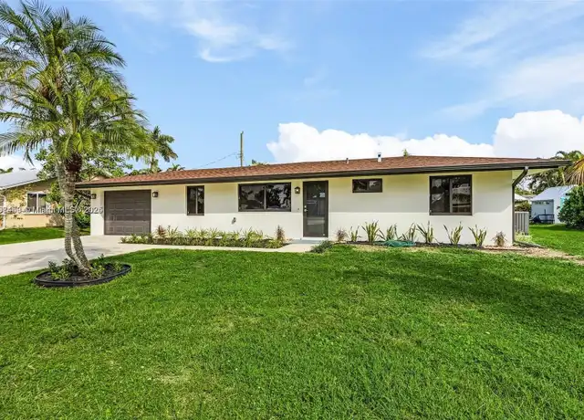 Property at 11390 Heidi Lee Ln, Fort Myers, FL, 33908, 4 beds, 2 baths, [object Object]