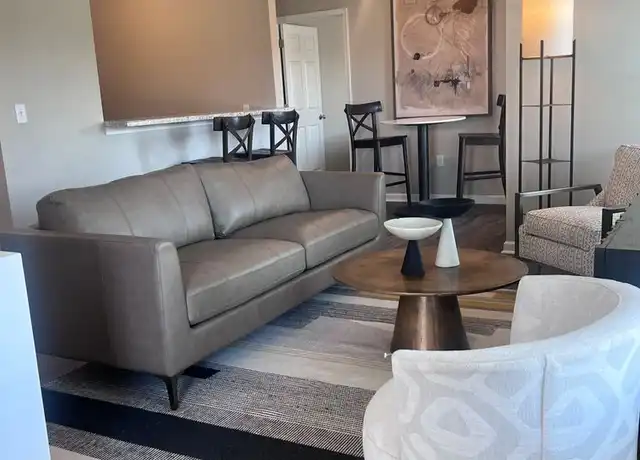 Property at 872 Lynnwood Way Unit 421, Bowling Green, KY, 42104, 2 beds, 2 baths, [object Object]