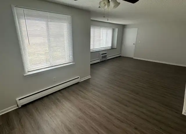 Property at River Hollow Apartments Management LLC - S Water St, East Windsor, CT, 06088, 1 bed, 1 bath, [object Object]