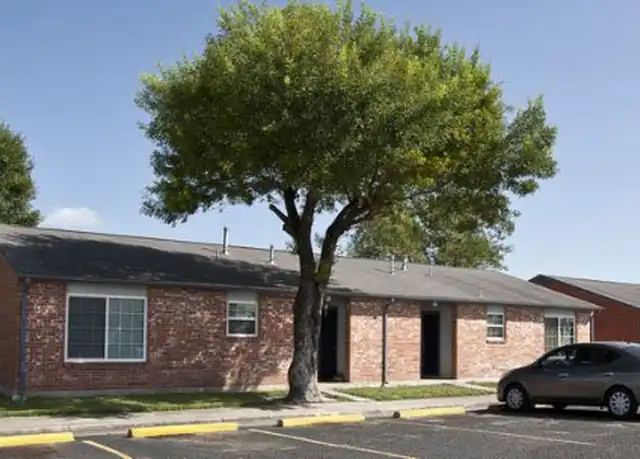 Property at 301 Silver Ave Unit 101, Donna, TX, 78537, 2 beds, 1 bath, [object Object]