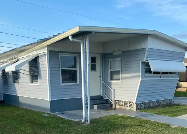 Property at 915 49th Avenue Ter W, Bradenton, FL, 34207, 2 beds, 1 bath, [object Object]