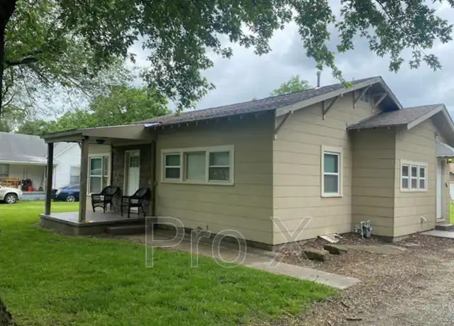 Property at 507 E Adams St, Pittsburg, KS, 66762, 3 beds, 1.5 baths, [object Object]