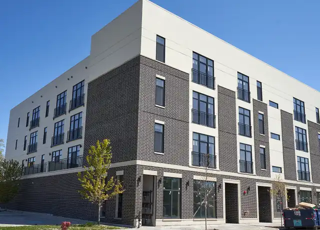Property at 926 E 43rd St Unit 304, Chicago, IL, 60653, 2 beds, 2 baths, [object Object]