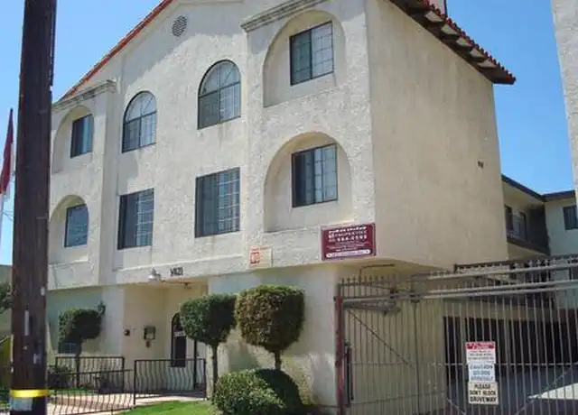 Property at 14115 Kornblum Ave Unit 14121-8, Hawthorne, CA, 90250, 2 beds, 1 bath, [object Object]
