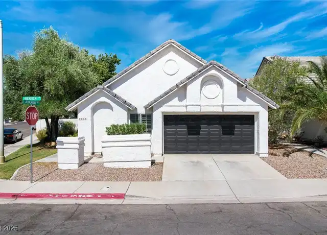 Property at 2513 Aberdeen Ln, Henderson, NV, 89014, 3 beds, 2 baths, [object Object]