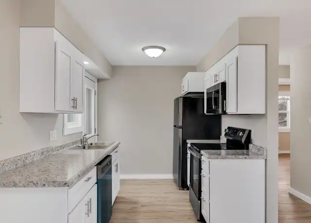 Property at 402 3rd Ave N Unit 404 1/2, Onalaska, WI, 54650, 2 beds, 1 bath, [object Object]