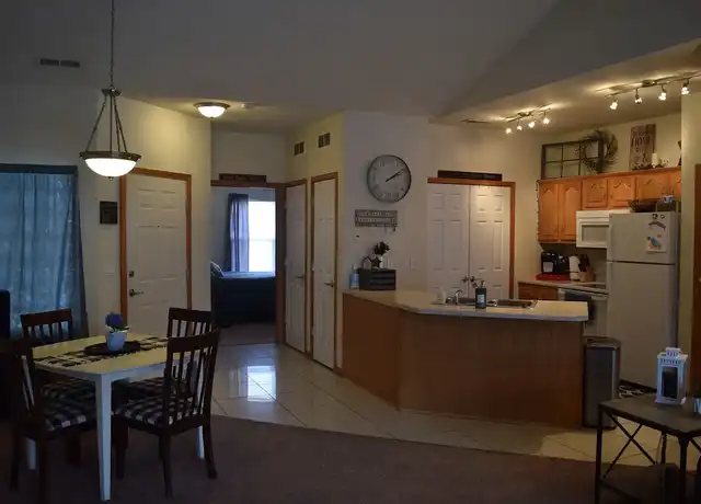 Property at Crowwood Pointe by Royse + Brinkmeyer - 3901 Crowwood Dr, Champaign, IL, 61822, 2 beds, 2 baths, [object Object]