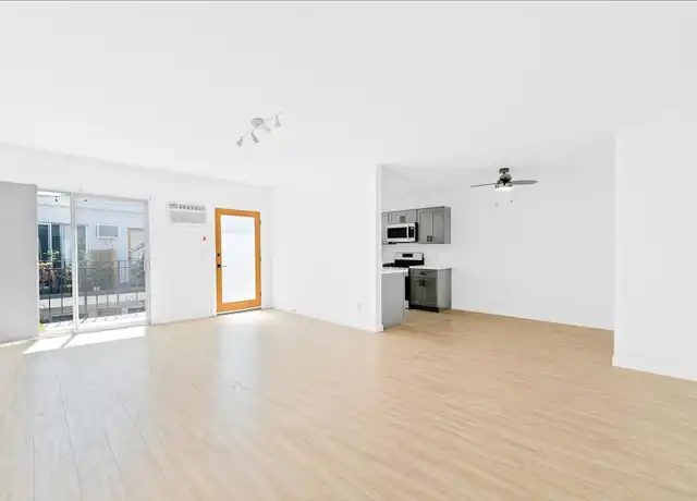 Property at 3761 Jasmine Ave Unit 19, Los Angeles, CA, 90034, 1 bed, 1 bath, [object Object]