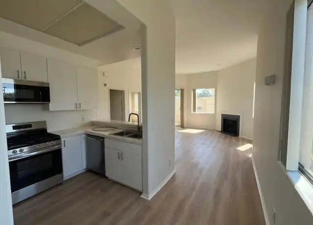 Property at 16117 Sunset Blvd Unit 301, Pacific Palisades, CA, 90272, 1 bed, 1 bath, [object Object]