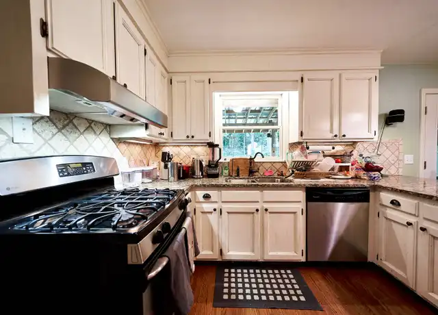 Property at 5911 Grosner Pl Unit Private Bath (Left), Charlotte, NC, 28211, 1 bed, 1 bath, [object Object]