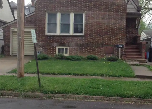 Property at 207 Almiron St, East Peoria, IL, 61611, 3 beds, 1.5 baths, [object Object]