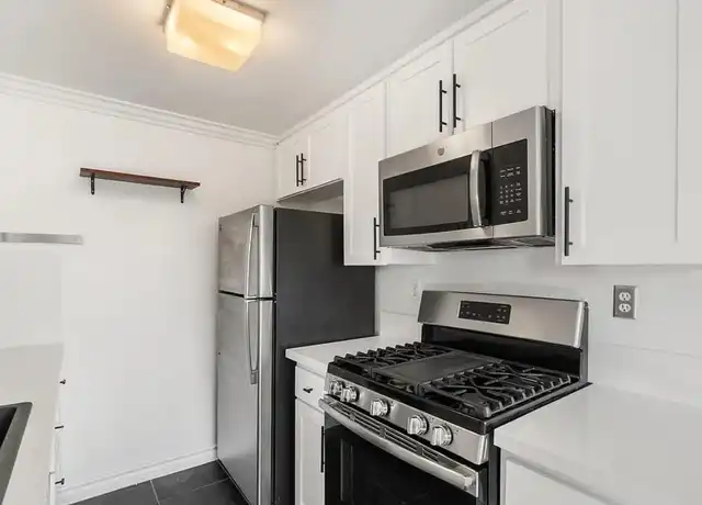 Property at 1125 Pico Blvd, Santa Monica, CA, 90405, 1 bed, 1 bath, [object Object]