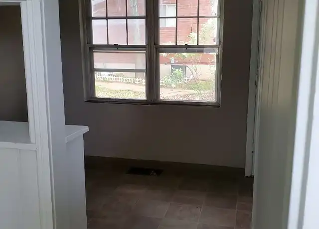 Property at 1014 E College St Unit B, Independence, MO, 64050, 1 bed, 1 bath, [object Object]
