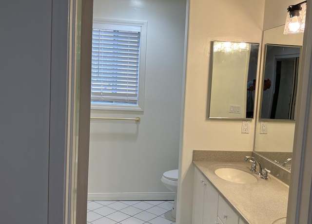 Photo of 4520 Pennsylvania Ave #135, La Crescenta, CA 91214