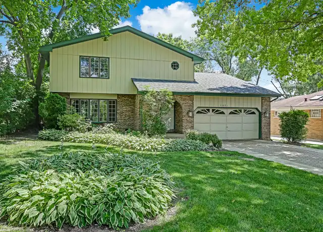 Property at 5631 S Elm St, Hinsdale, IL, 60521, 4 beds, 3.5 baths, [object Object]