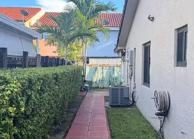 Property at 11570 SW 5th St, Miami, FL, 33174, 1 bed, 1 bath, [object Object]