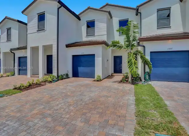 Property at 13113 SW 232nd Ln, Homestead, FL, 33032, 3 beds, 3 baths, [object Object]