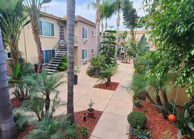 Property at Felton Courtyard Apartments - 4240 Felton St, San Diego, CA, 92104, 1-2 bed, 1 bath, [object Object]