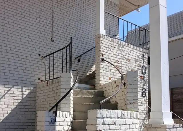 Property at 1058 Poplar Ave Unit 3, Memphis, TN, 38105, 1 bed, 1 bath, [object Object]
