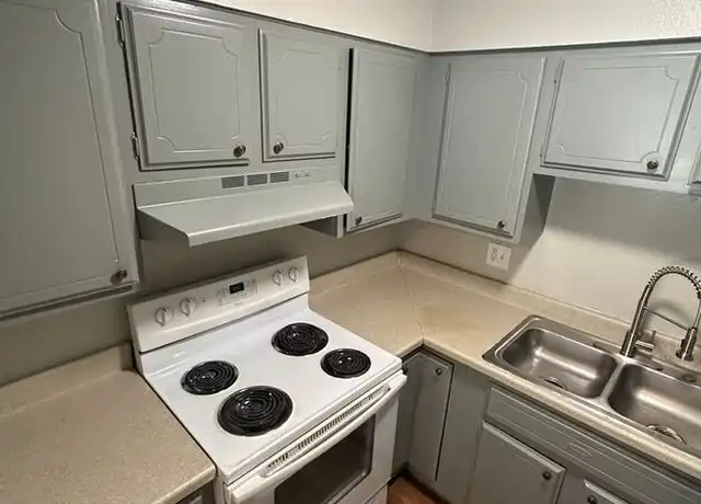 Property at 3024 W Bijou St Unit B1, Colorado Springs, CO, 80904, 2 beds, 1 bath, [object Object]