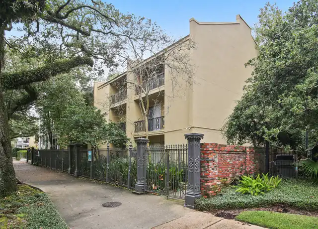 Property at 2255 Saint Charles Ave Unit 205, New Orleans, LA, 70130, 1 bed, 1 bath, [object Object]
