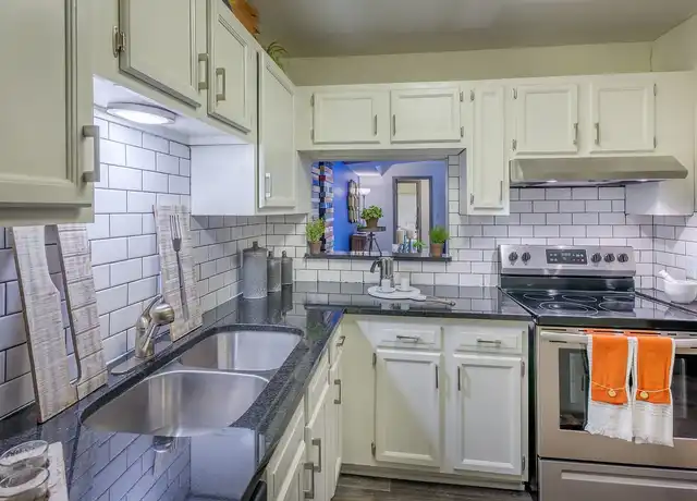 Property at Flats on 7th Apartments - 917 7th Ave, Garner, NC, 27529, 1-2 bed, 1-2 bath, [object Object]