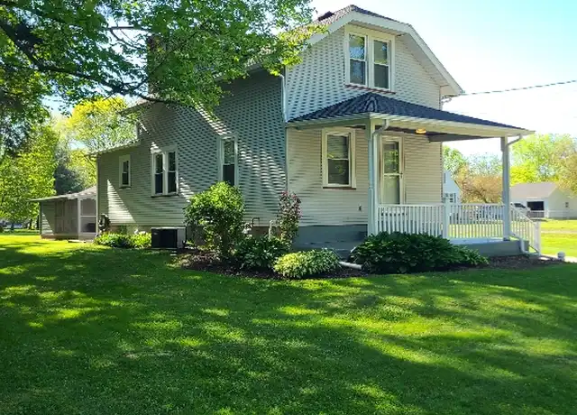 Property at 2292 S Canal St, Newton Falls, OH, 44444, 2 beds, 1 bath, [object Object]