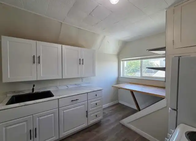 Property at 330 Roosevelt St Unit 2, Wenatchee, WA, 98801, 1 bed, 1 bath, [object Object]