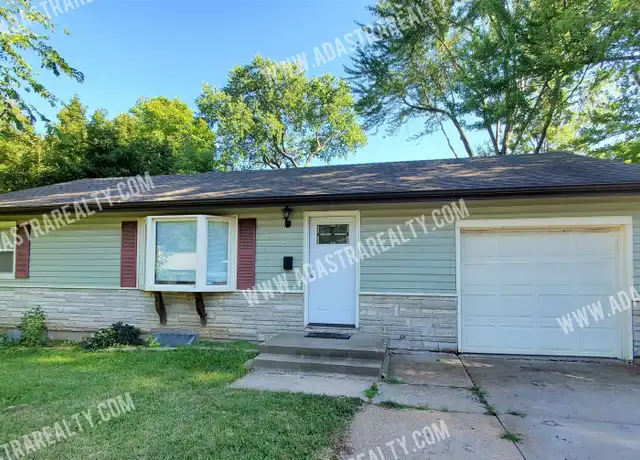 Property at 201 E 82nd St, Kansas City, MO, 64114, 3 beds, 1 bath, [object Object]