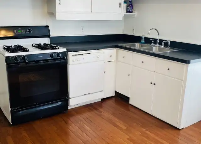 Property at 131 Rosedale St Unit 2, Rochester, NY, 14620, 4 beds, 1 bath, [object Object]