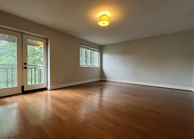 Property at 2427 Vail Ave Unit B20, Charlotte, NC, 28207, 2 beds, 1 bath, [object Object]