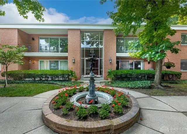Property at 1001 Far Hills Ave Unit 4, Dayton, OH, 45419, 3 beds, 2 baths, [object Object]