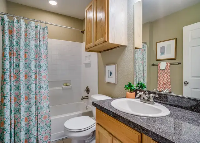Photo of 309 Tyler Ct, Weatherford, TX 76086