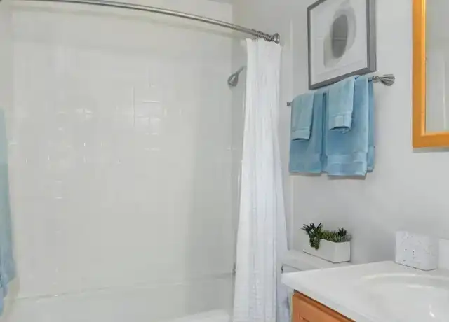 Property at 2000 W Illinois Ave, Aurora, IL, 60506, 1 bed, 1 bath, [object Object]