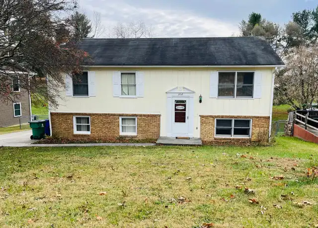 Property at 208 Ardmore St, Blacksburg, VA, 24060, 4 beds, 2 baths, [object Object]