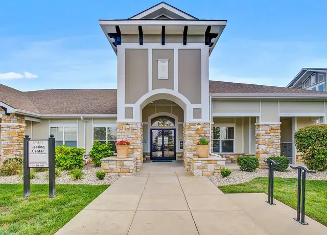 Photo of 11723 Watermark Way, Fishers, IN 46037