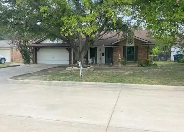 Property at 3241 Indio St, Fort Worth, TX, 76133, 3 beds, 2 baths, [object Object]