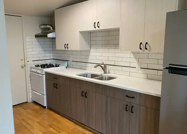 Property at 54 NW Lake Pl Unit B, Bend, OR, 97703, 0 beds, 1 bath, [object Object]
