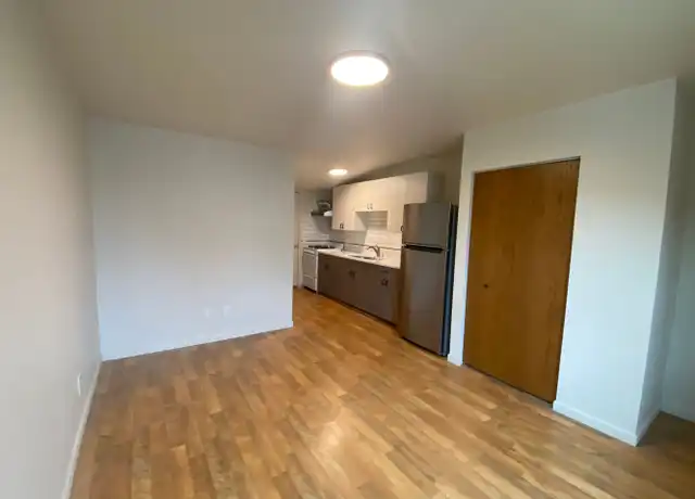 Property at 54 NW Lake Pl Unit B, Bend, OR, 97703, 0 beds, 1 bath, [object Object]