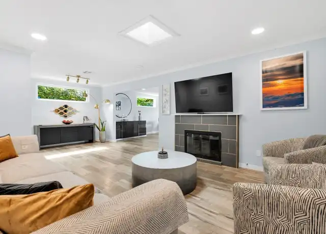 Property at 7431 Kelvin Ave, Winnetka, CA, 91306, 3 beds, 2 baths, [object Object]