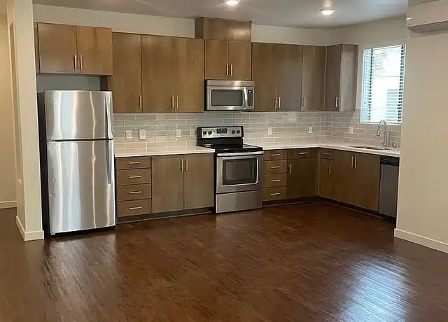 Property at Park Square at Seven Oaks - 11325 Park Square Dr, Bakersfield, CA, 93311, 1-2 bed, 1-2 bath, [object Object]