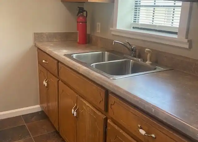 Property at 401 Sanders St, Athens, AL, 35611, 2 beds, 1 bath, [object Object]