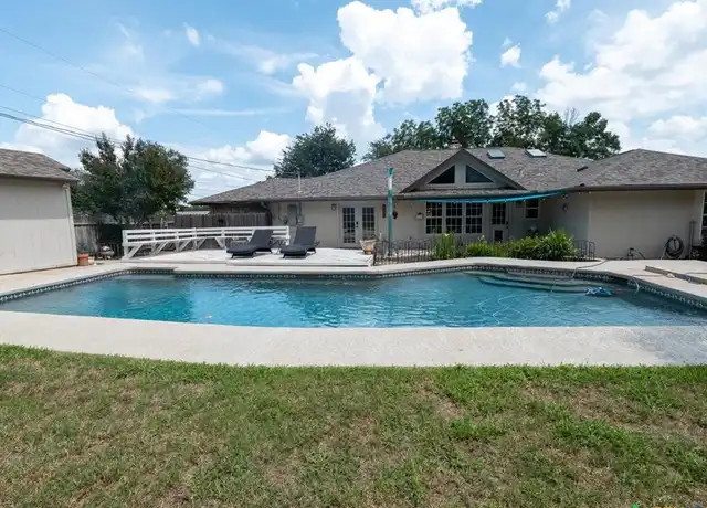 Property at 300 Las Plumas Dr, Georgetown, TX, 78628, 4 beds, 3.5 baths, [object Object]