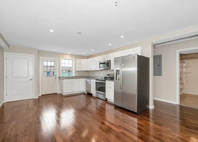 Photo of 59 Princeton St, North Chelmsford, MA 01863