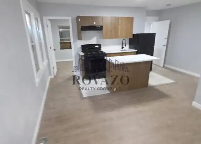 Property at 144 Vermont Ave Unit 1A, Newark, NJ, 07106, 4 beds, 1.5 baths, [object Object]